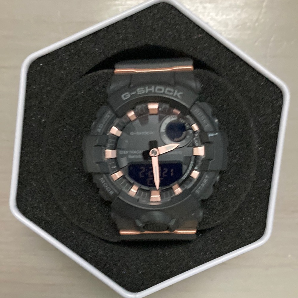 Ladies G shock fitness tracker watch